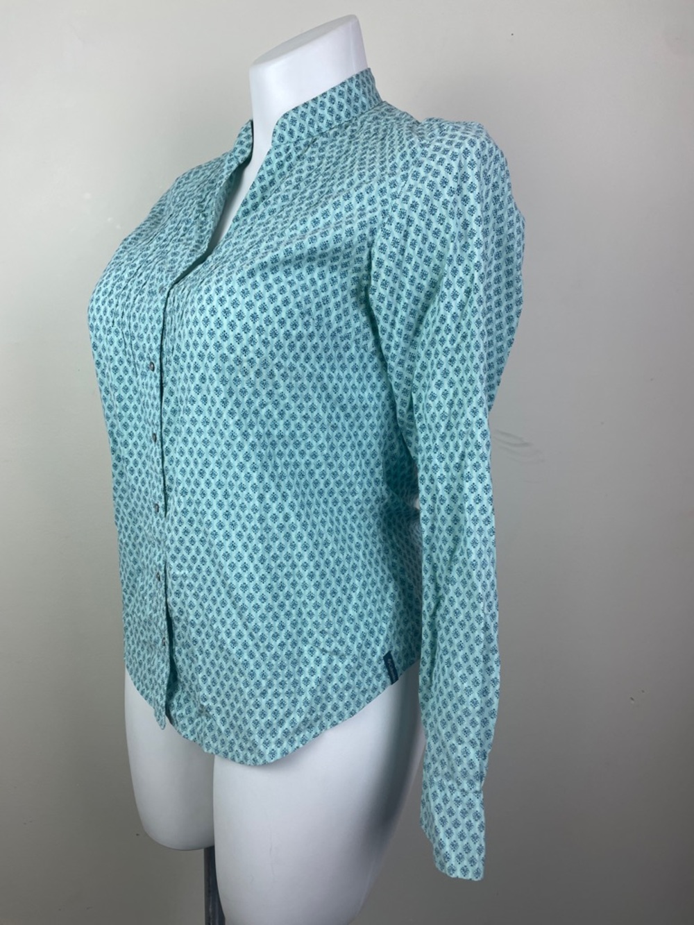 Vintage Columbia V-Neck Snap Button Long Sleeve Seafoam